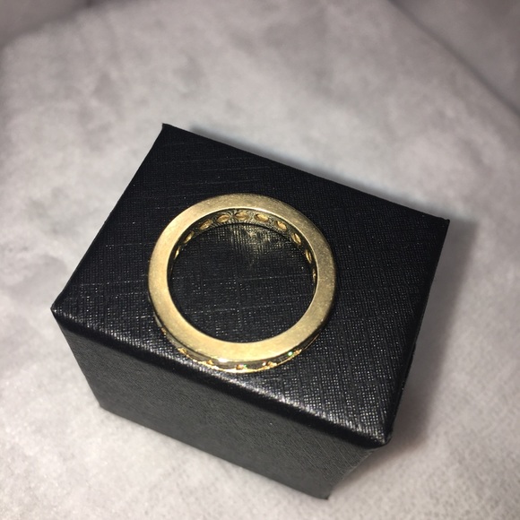 10K Solid Gold CZ Ring - Picture 9 of 11